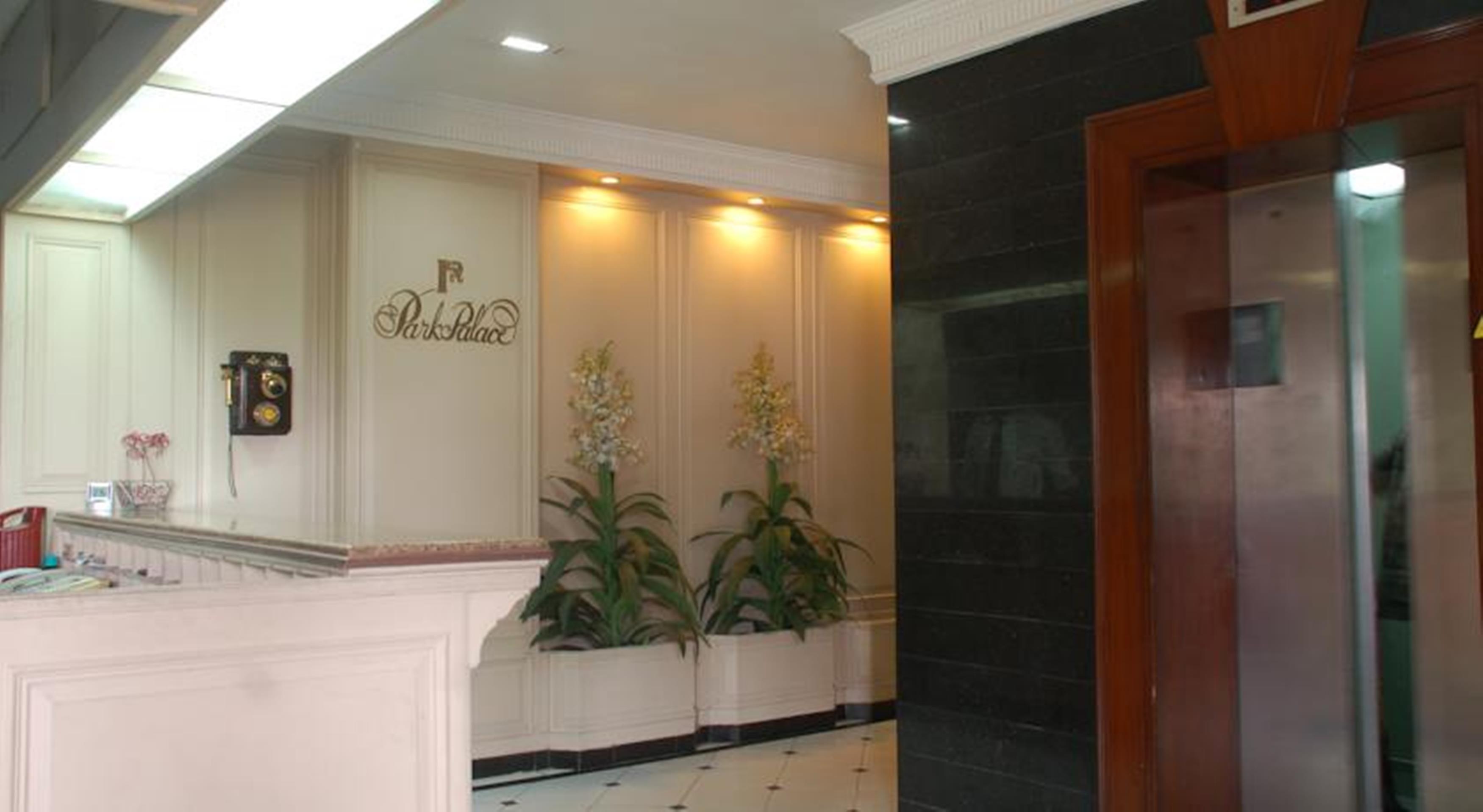 Park Palace Hotel Calcuta Exterior foto